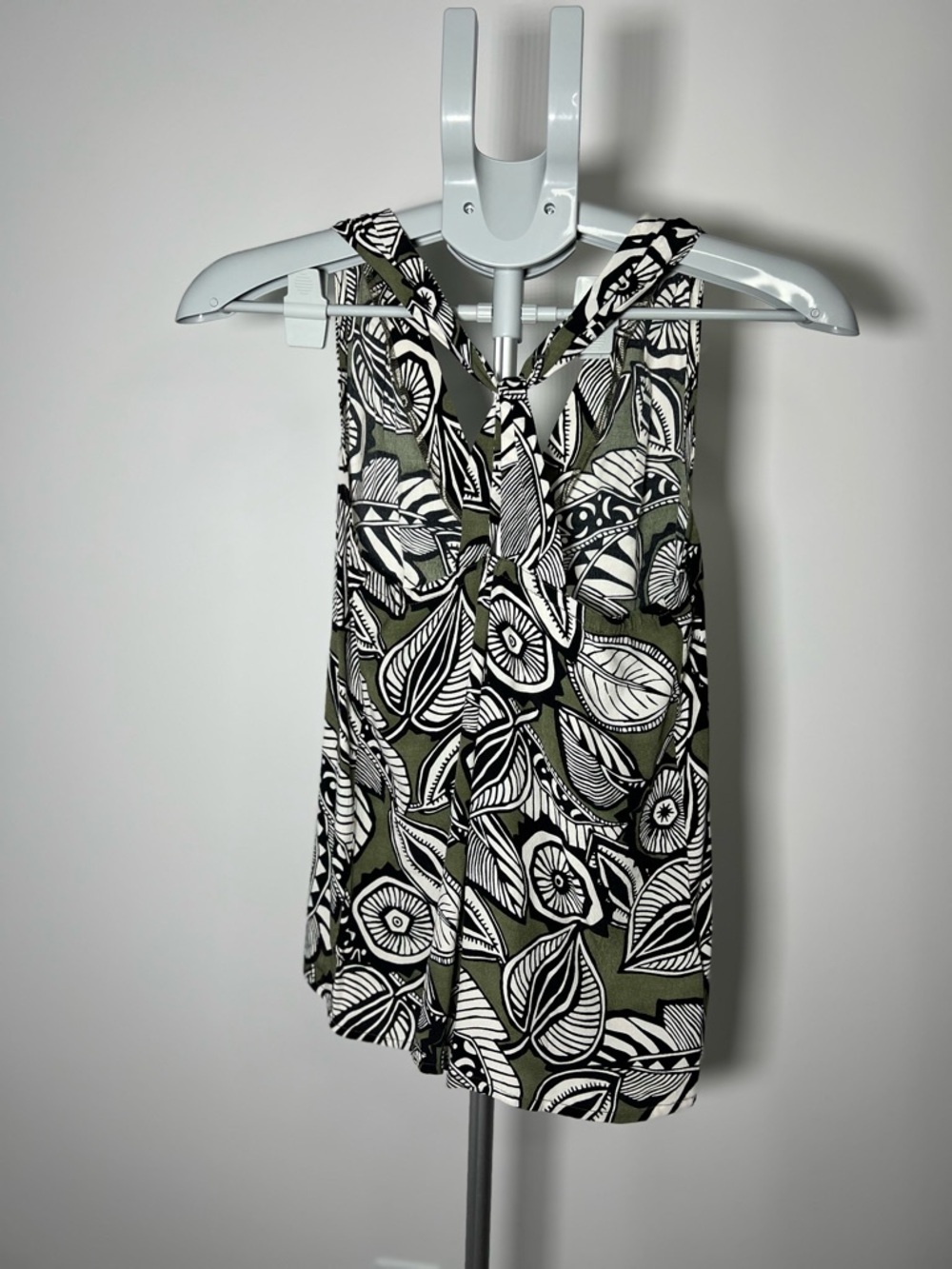 Vintage LOFT Olive Green Black & White Floral Tank Top - Picture 2 of 5